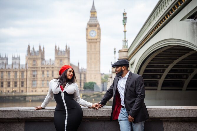 Private landmarks photoshoot for families and couples - Big Ben, telephone booths, and Westminster Bridge