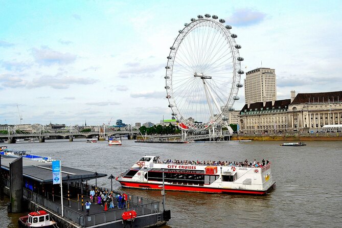 Private Layover Tour of London with Pickup from Heathrow Airport - Buckingham Palace and the First Photo Stop