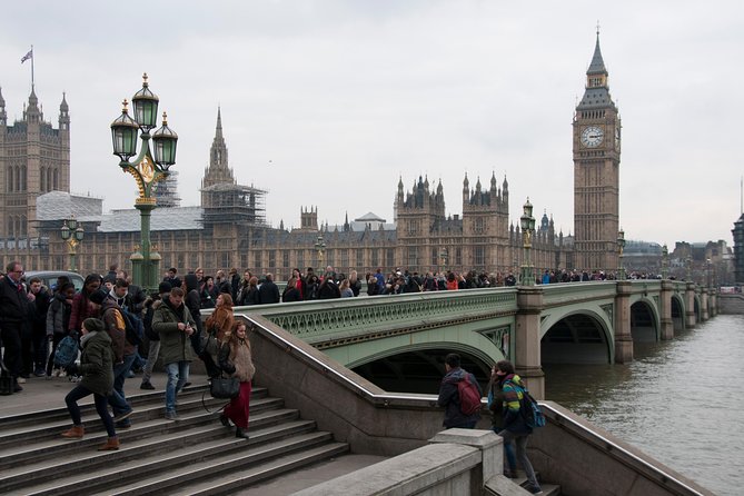Private London Departure Transfer - Hotel / Accommodation to Airport - How much value do you get for $75.51?
