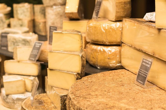 Private London Food Tour: Classic British Eats at London Bridge - Borough Market turns British food into a full meal