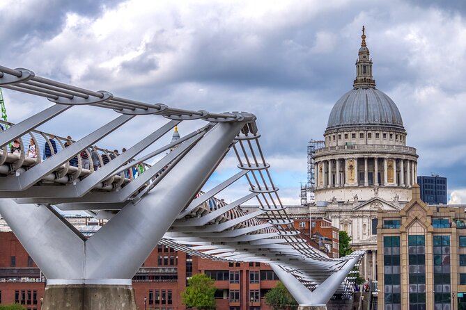 Private London Kickstart City Tour - Trafalgar Square and the finish in Covent Garden