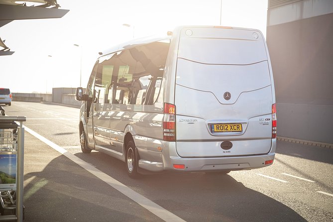 Private Minibus Arrival Transfer: Gatwick to Central London Airport - Why the flat rate can be good value