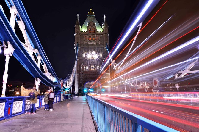 Private Night Photography Tour in London - Tower Bridge and the Thames reflections