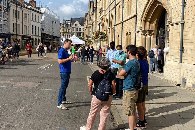 Private | Oxford University Walking Tour by Alumni™ & New College - All Souls, St. Mary’s, and Oxford’s Serious Side