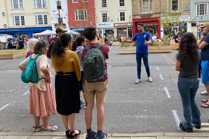 Private | Oxford University Walking Tour by Alumni™ & New College - Balliol and Trinity: First Lessons in Oxford College Life
