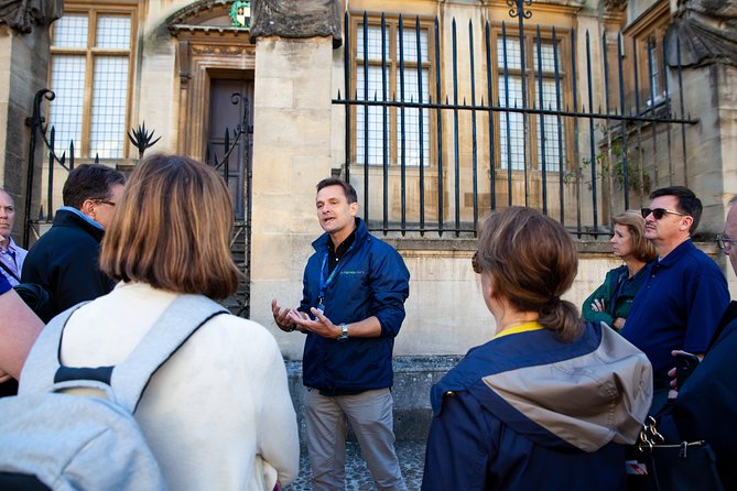 Private Oxford Walking Tour With University Alumni Guide - Why an Oxford alumnus changes the walk