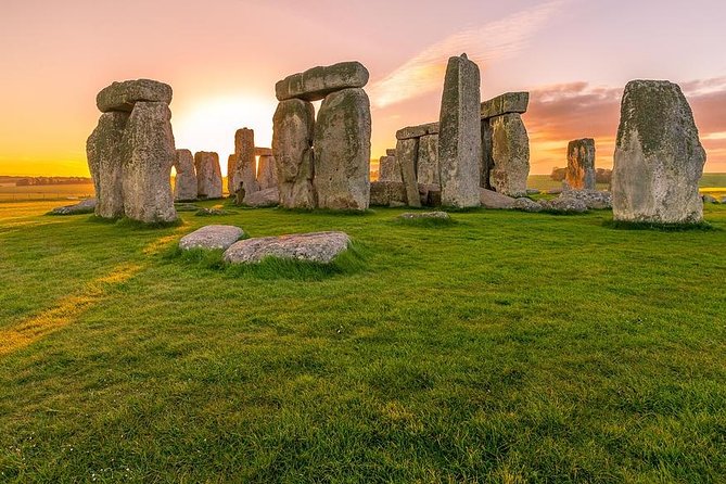 Private Pre Cruise Excursion Transfer London to Southampton Port Via Stonehenge - Why Stonehenge Makes This Transfer Worth Considering