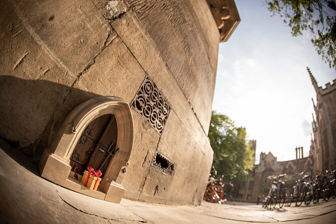Private Self-Guided Dinky Door Hunt in Cambridge - Starting at All Saints Garden and Market Hill