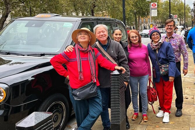 Private The Beatles Taxi Tour in London - Buckingham Palace and The Beatles’ public honor