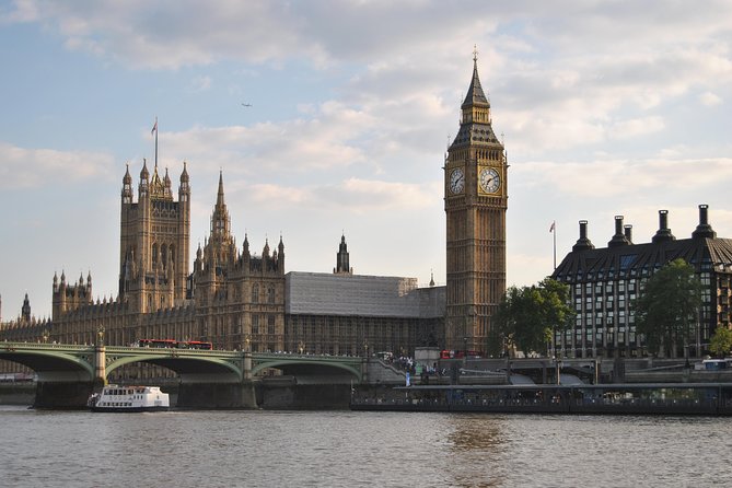 Private Tour: Chauffeur-Driven Tour of London - Westminster brings the classic London opening