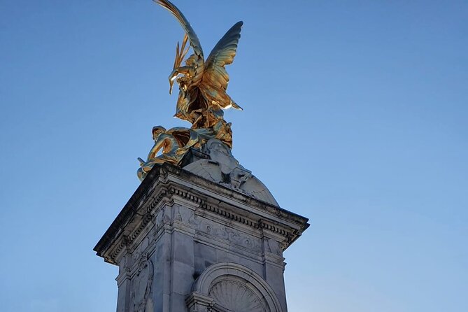 Private Tour: Downton Abbey London Locations by Taxi - Belgravia and Westminster through Grantham eyes