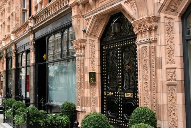 Private Tour: Downton Abbey London Locations by Taxi - The City of London and the old social order