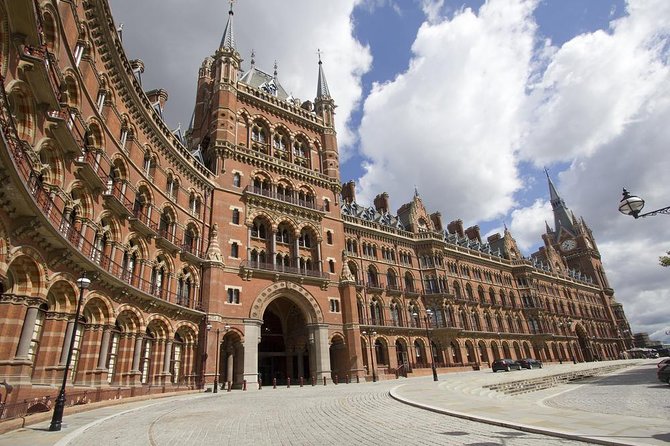 Private Tour: Downton Abbey London Locations by Taxi - Why the guide makes or breaks the day