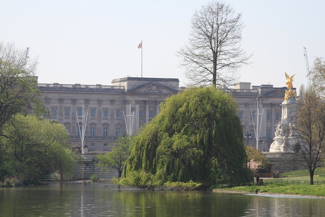 Private Tour, Entry to Westminster Abbey and London Highlights - The private guide makes the difference