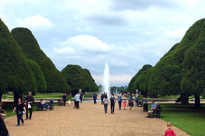 Private Tour: Hampton Court Palace Day Trip from London - What you see inside and outside the palace