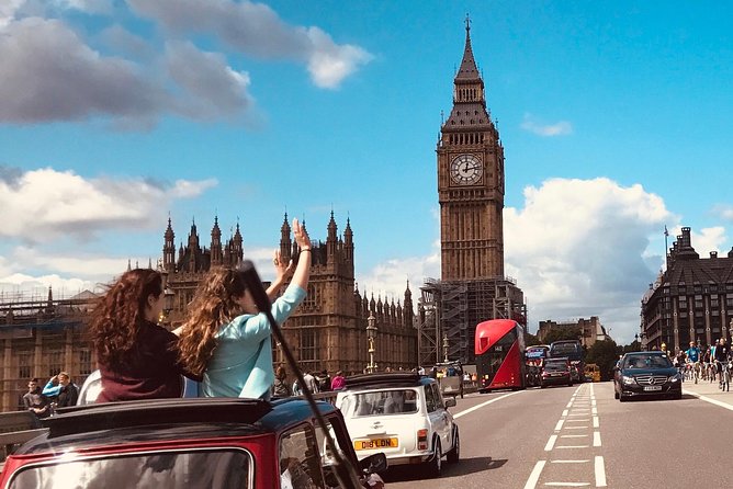 Private Tour of London's Landmarks in a Classic Car - What the Mini Cooper is really like