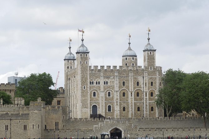 Private Tour of The Tower of London - Meeting at Tower Hill and entering the fortress