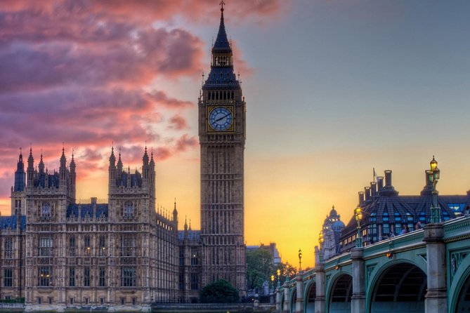 Private Tour : See 30+ Top London Sights! Fun Local Guide - Shakespeare’s Globe and the South Bank