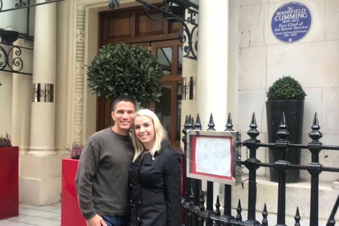 Private Tour: The London of Shakespeare, the Beatles, James Bond and Sherlock Holmes by Traditional Black Cab - James Bond, Ian Fleming, MI6, and MI5