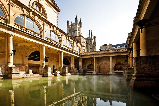 Private Tour to Stonehenge, Bath and The Cotswolds - A guide makes the long drives useful