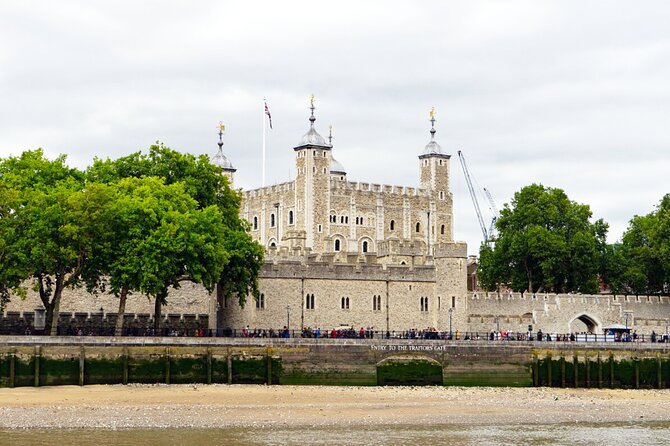 Private Tour: Tower of London with Private Guide - The Crown Jewels and the White Tower
