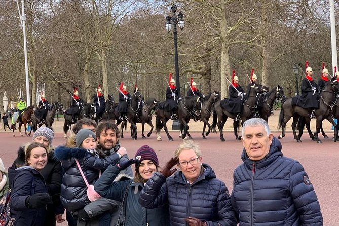 Private Tour: Traditional Black Cab Tour of London's Hidden Treasures - Key details that shape the experience