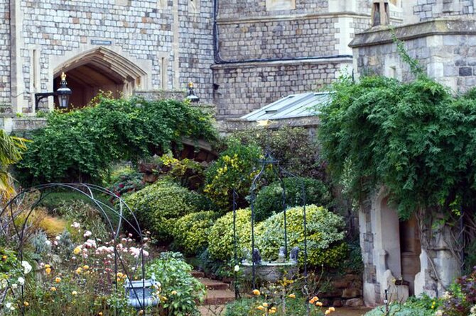 Private Tour: Windsor Castle Day Trip from London - What the private guide adds