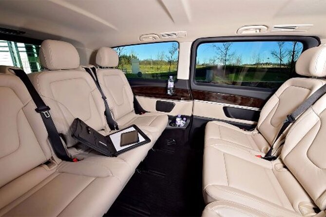 Private Transfer from Heathrow to Gatwick Airport - Booking details worth checking before you pay
