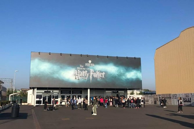 Private Transfers between London & Harry Potter Warner Studio - Why the separate admission ticket matters