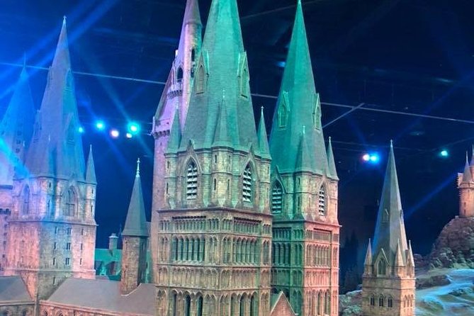 Private Transfers between London & Harry Potter Warner Studio - Booking timing and cancellation rules