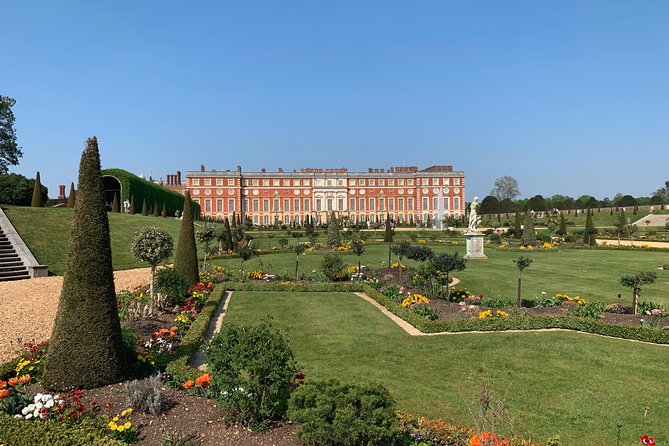 Private Vehicle To Hampton Court Palace From London With Admission Tickets - A private ride to Tudor Hampton Court