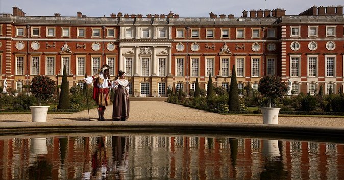 Private Vehicle To Hampton Court Palace From London With Admission Tickets - Is $493.82 per person a fair price?