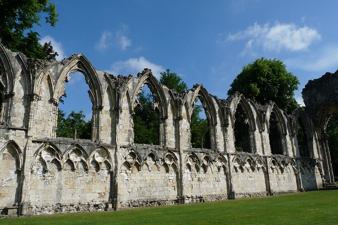 Private Viking Walk of York - The mysterious Viking burial