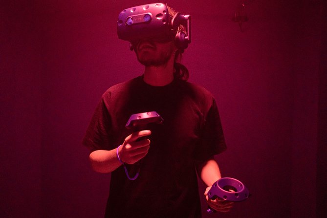 Private VR Arcade experience in London - Choosing between Apollo 11, zombies, and castle defense