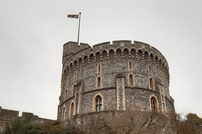 Private Walking Tour with Accredited Expert Guide Windsor Castle - Queen Mary’s Dolls’ House and the State Apartments