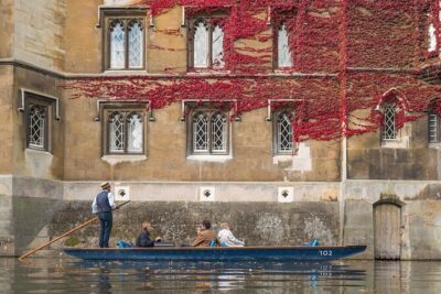 Punting Tour in Cambridge