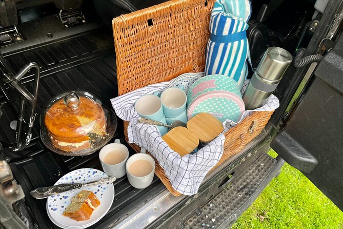PURBECK HILLS & JURASSIC COAST - PRIVATE - 4x4 LAND ROVER SAFARI - Heaven’s Gate and the best reason to choose the Defender