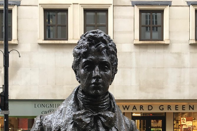 Rich people behaving badly - A wickedly entertaining way to read London
