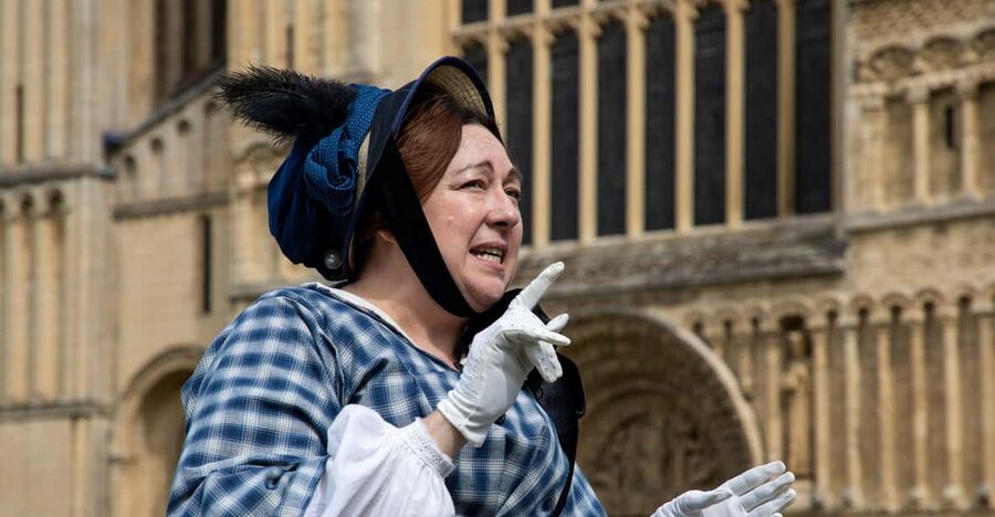 Rochester, Kent: Costumed Guided Tour - Rochester Bridge and the river views