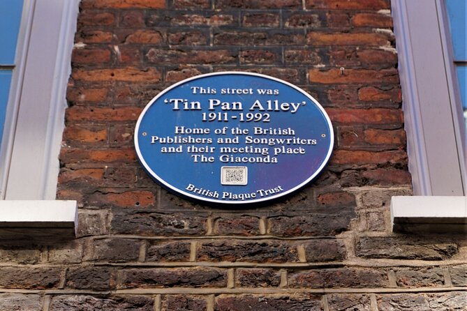 Rock Music Walking Tour of London's Soho - What the guide adds to the experience