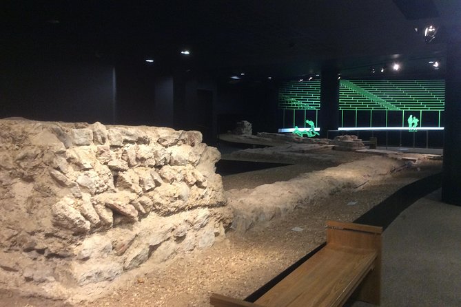 Roman London Private Walking Tour - Baths, the first London Bridge, and the Great Fire
