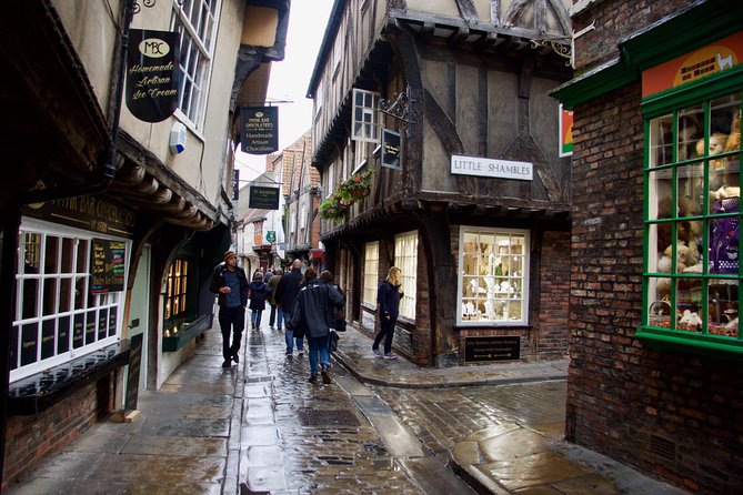 Romans, Vikings and Medieval York: An Audio Tour - York Minster and the city around it