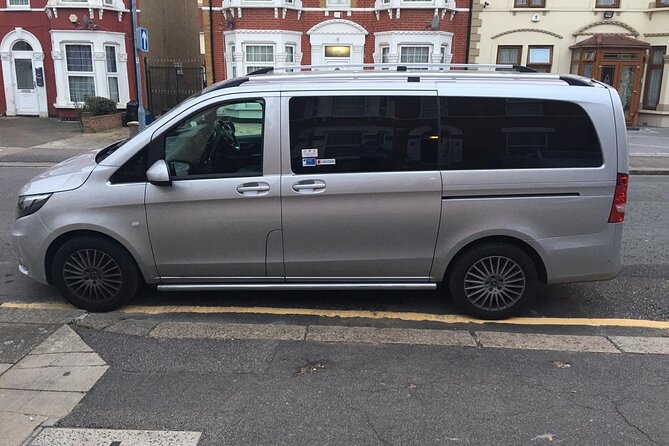 Round Trip Taxi Transfer - Gatwick Airport To & From London - What the Gatwick to London transfer actually involves