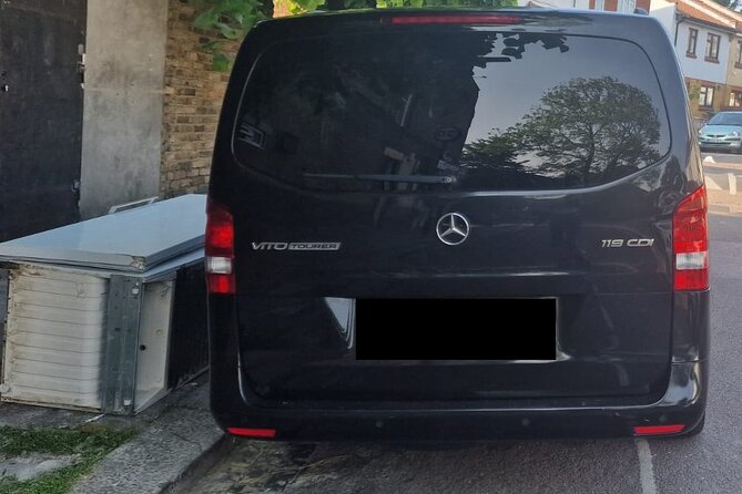 Round Trip Taxi Transfer - Stansted Airport To & From London - The price compared with other ways into London