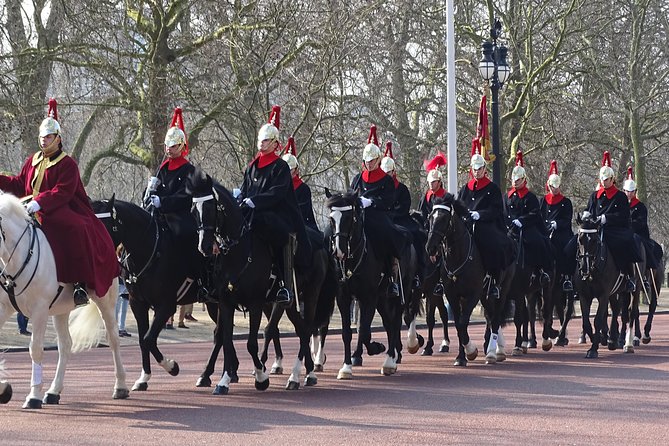 Royal Tour of St James', Parks, Palaces and Royal intrigue - Starting at Green Park and St James’s Palace