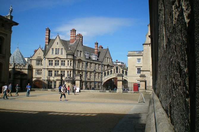 Royal Windsor, Oxford & Cotswold Private Tour - The guide question deserves attention