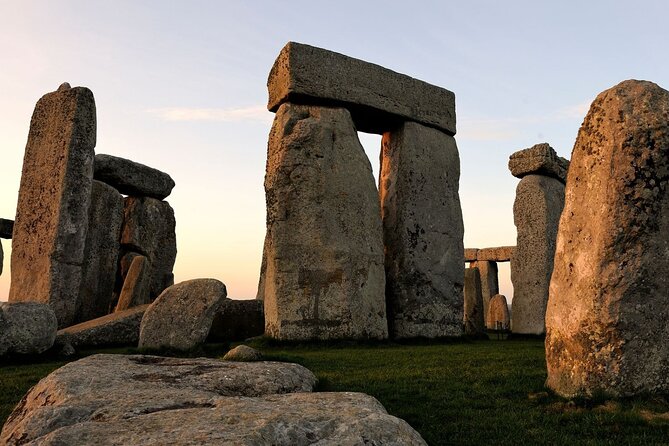 Royal Windsor & Stonehenge Private Tour - Lunch in Windsor, with room for choice