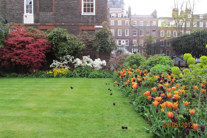 Secret Gardens of London Private Tour - Private transport and the walking question