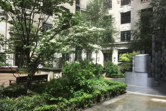 Secret Gardens of the City of London Private Tour - Cornhill, old churches, and a Roman arena