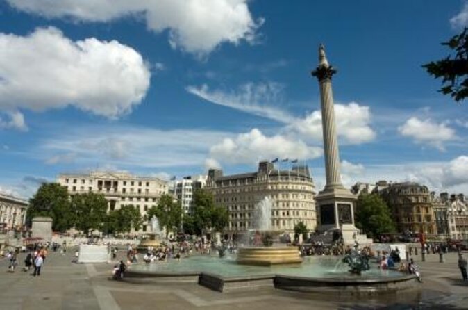 Secret Walking Tour of Central London - Admiralty Arch and the Duke of Wellington’s nose